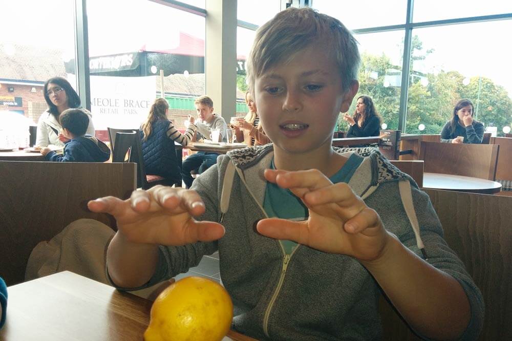 Ian's Close Up Magic | Children's Magician