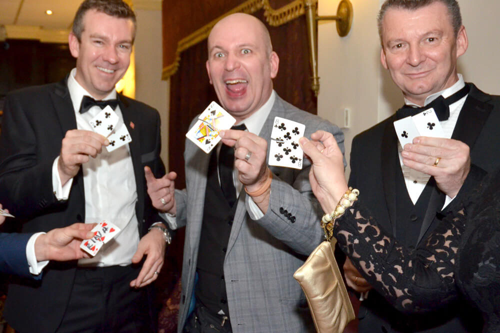 Ian's Close Up Magic | Corporate Magician